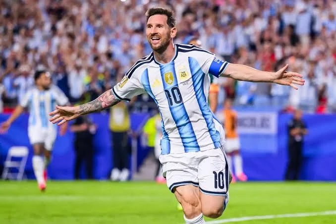 Argentinada Messiyə dünyanın ən hündür heykəli ucaldıldı - VİDEO