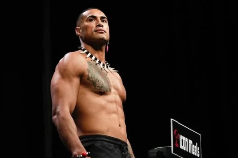 UFC çempionu qayıdacağı vaxtı açıqlayıb