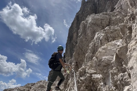 Alpinistlərimiz İtaliyanın Dolomit dağlarında Monte Paterno zirvəsinə qalxıblar - FOTO