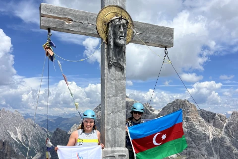 Alpinistlərimiz İtaliyanın Dolomit dağlarında Monte Paterno zirvəsinə qalxıblar - FOTO