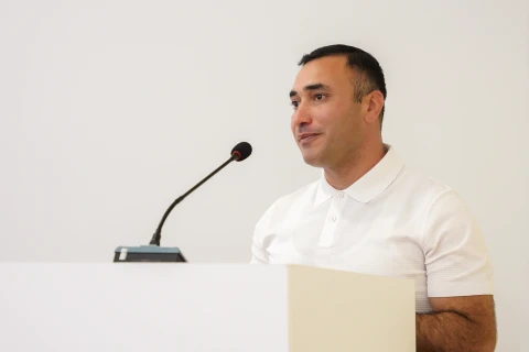 Fərid Qayıbov qadınlardan ibarət Azərbaycan millisi ilə görüşüb