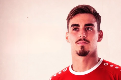 “Araz-Naxçıvan” ispaniyalı yarımmüdafiəçi transfer edib