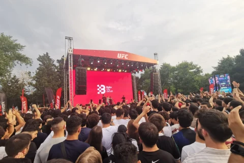 В Баку проходит открытая тренировка участников UFC Fight Night