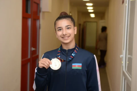 Гимнастка Эмина Ахмедова добилась двух успехов за один год