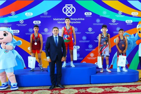 Məktəblilərin Respublika İdman Olimpiadasında güləş yarışları başa çatıb