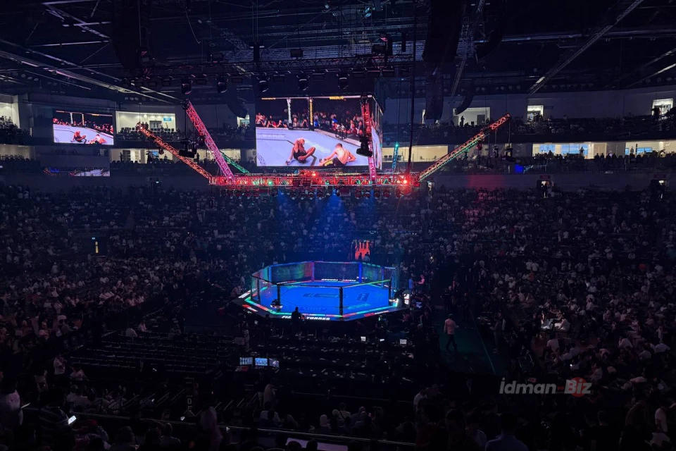 Bakıda UFC həyəcanı: Maqomedov boğucu fəndlə qalib gəldi - YENİLƏNİR + FOTO/VİDEO