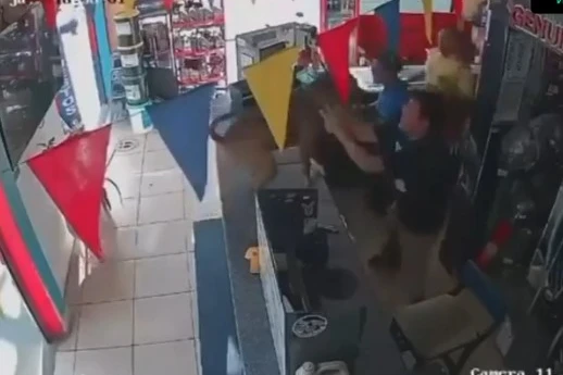 Almaniyanın qapısına vurulan qol təkcə azarkeşləri deyil, iti də coşdurdu - VİDEO