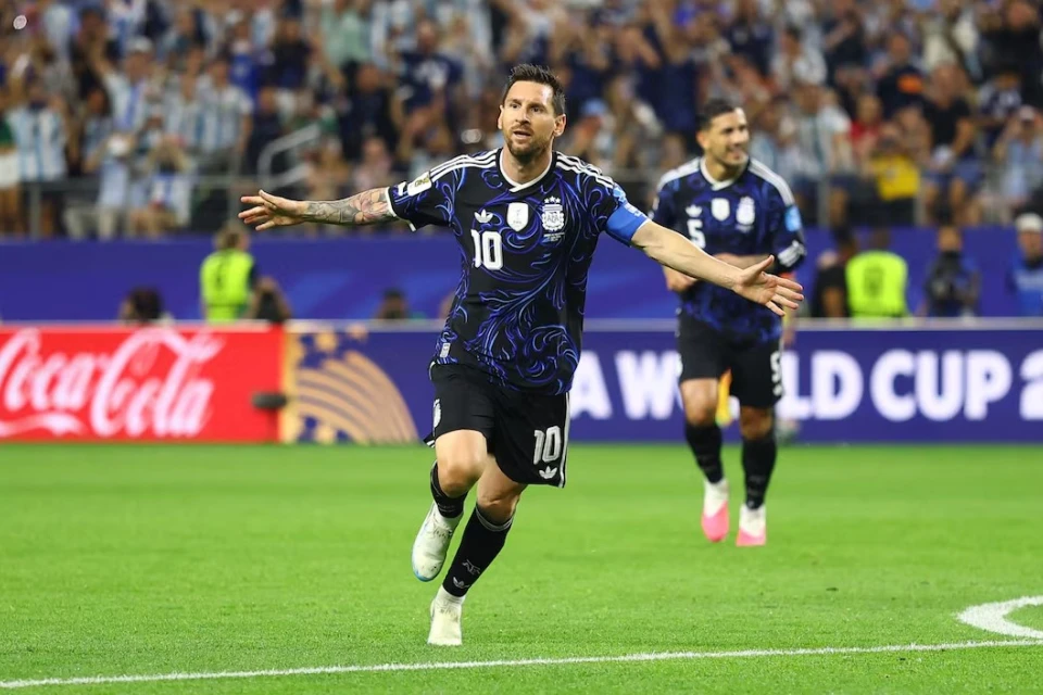 Messi altıncı qolunu vurdu, Argentina Kabo-Verdeyə rəqib oldu - VİDEO