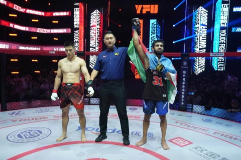 MMA döyüşçümüz Çində rəqibinə qalib gəlib - FOTO/VİDEO