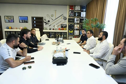 Фарид Гаибов встретился с  азербайджанскими бойцами UFC - ФОТО