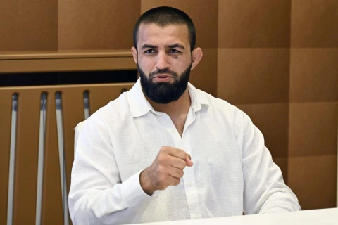 Fərid Qayıbov “UFC Fight Night” turnirində ölkəmizi təmsil etmiş idmançılarla görüşüb
