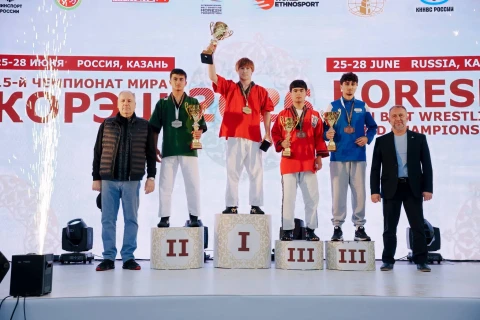 Азербайджанские борцы на поясах завоевали 29 медалей на чемпионате мира - ФОТО