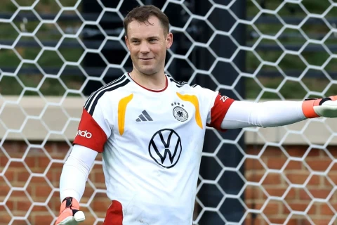 ​Noyer mundiallar tarixinin ən çox oyun keçirən beş futbolçusu siyahısındadır