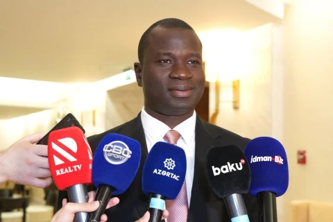 Qambiyanın gənclər və idman naziri: “Bakıdakı idman obyektləri yüksək səviyyəli infrastruktur nümunəsidir”