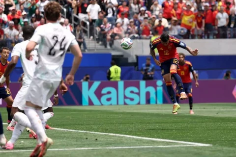 Məşhur Hollivud aktyorları İspaniyaya azarkeşlik ediblər