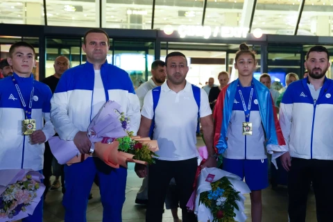 Азербайджанские дзюдоисты вернулись с чемпионата Европы с 10 медалями - ФОТО