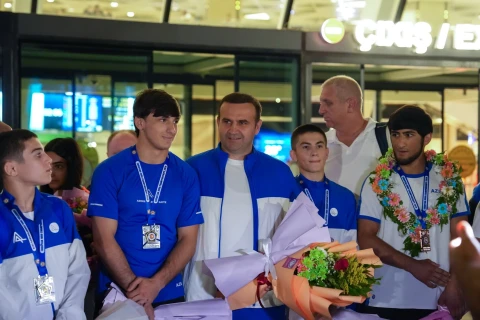 Cüdoçularımız Avropa çempionatından 10 medalla Vətənə qayıdıblar - FOTO