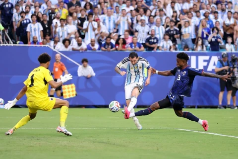 Messili paylaşım: Argentina Vozinyanı unutmadı - FOTO