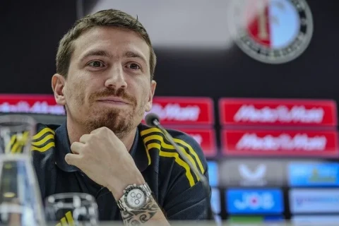“Fənərbağça” kapitanı ilə müqaviləni yenilədi