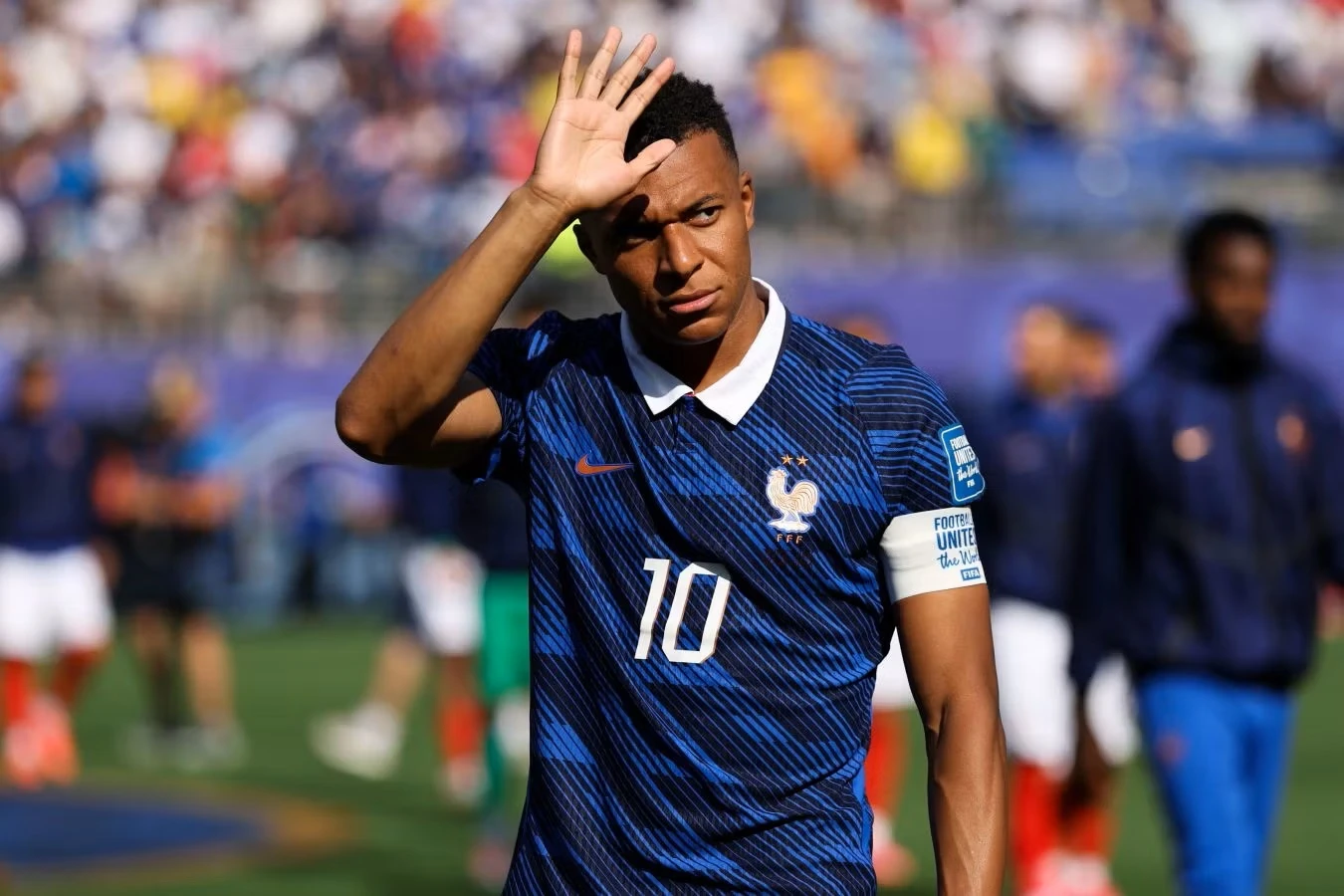 Mbappe onu təhqir edən paraqvaylı senatoru “alçaq qadın” adlandırıb