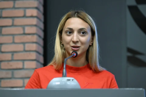 Nazir ölkəmizi beynəlxalq yarışlarda uğurla təmsil etmiş idmançılarla görüşüb