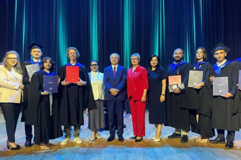 MGİMO ilə ASA arasında ikili diplom proqramının məzunlarına diplomlar təqdim olunub - FOTO