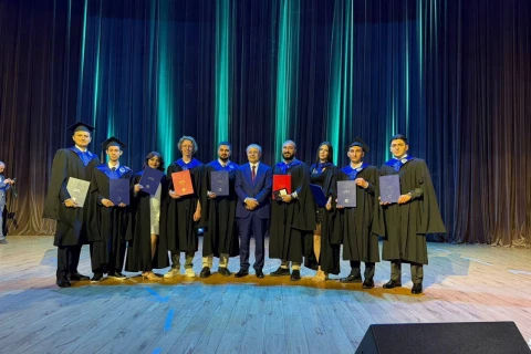 MGİMO ilə ASA arasında ikili diplom proqramının məzunlarına diplomlar təqdim olunub - FOTO