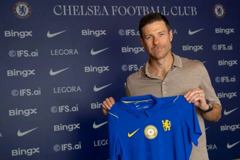 Xabi Alonso “Çelsi”nin bazasına gəlib