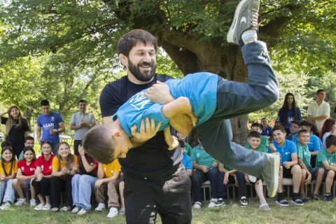 Lənkəranda şəhid övladları üçün Taleh Məmmədovdan ustad dərsi - FOTO