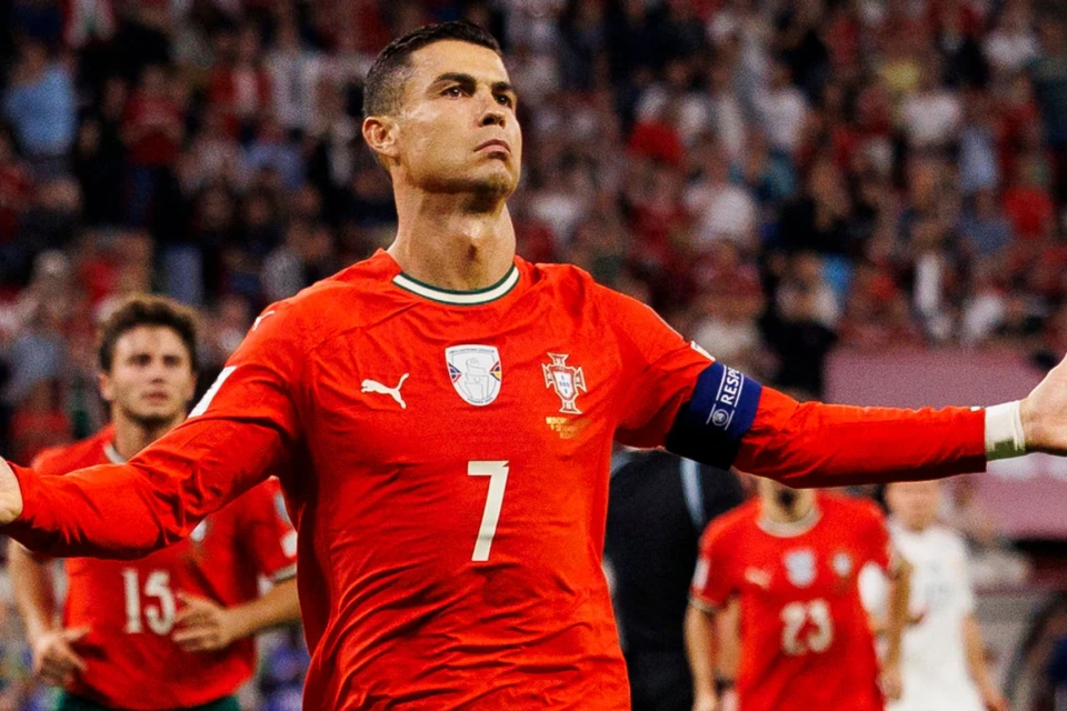 Ronaldo fanatlara görünmədən getdi - VİDEO