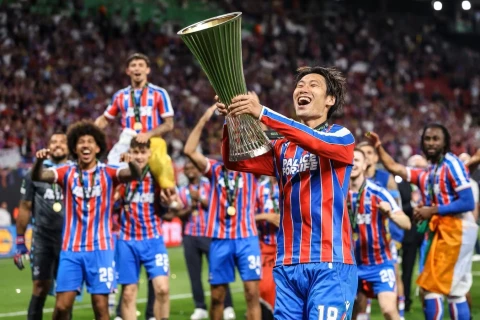 Daiçi Kamada “Kristal Palas”la müqaviləsini uzadıb