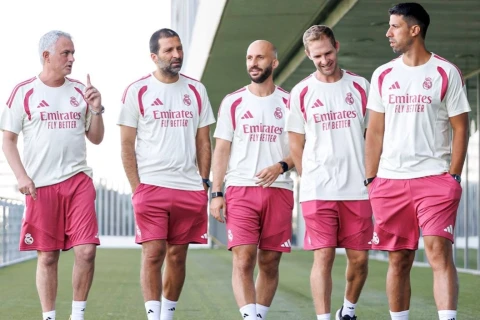 Mourinho returns to Real Madrid training base after 13 years