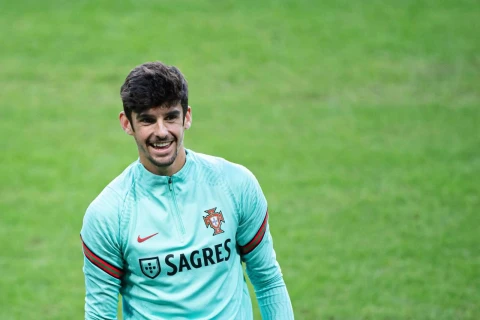“Mançester Siti” və “Tottenhem” portuqaliyalı futbolçu uğrunda mübarizəyə qoşuldu