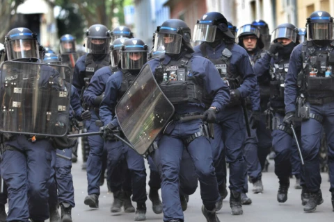 Fransa-İspaniya oyunu günü 70 min polis səfərbər olunacaq