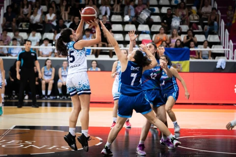 U-20 qızlar millimiz İsveçrə ilə 10-cu pillə uğrunda oynayacaq
