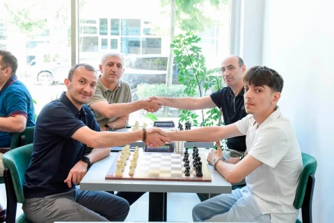 Jurnalistlər arasında şahmat turnirinin qalibləri müəyyənləşib - FOTO
