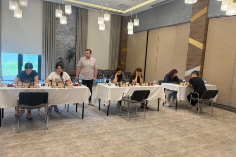 Olimpiadaya hazırlaşan qadın şahmatçıların Şabranda təlim-məşq toplanışı olub - FOTO