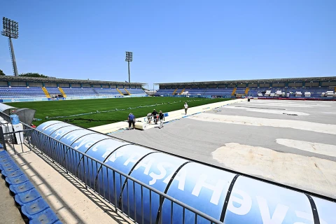 Təmirdə olan Bayıl stadionunun YENİ GÖRÜNTÜLƏRİ - FOTO