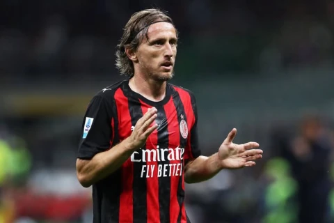 “Milan” Modriçlə yeni müqavilə imzalamağa yaxındır