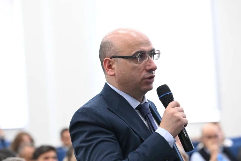 Fərid Qayıbov Xankəndi şəhərində idman federasiyalarının nümayəndələri ilə görüşüb