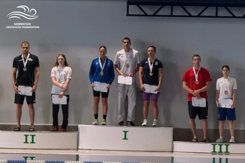 Üzgüçülərimiz beynəlxalq turnirdə üç qızıl medal qazanıblar