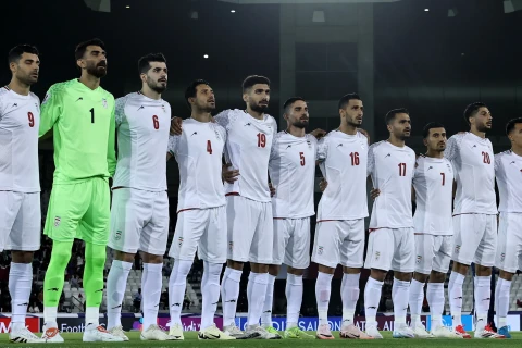 İran futbol millisinə verilən mükafatla bağlı qalmaqal