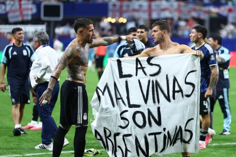 Ağ Ev Malvin adaları pankartına görə Argentina oyunçularını dəstəkləyir