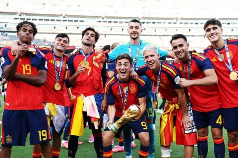 “Barselona”nın səkkiz futbolçusu dünya çempionu oldu
