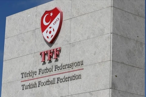 “Qalatasaray” və “Beşiktaş” rəhbərliyində olan şəxlər mərc oyunlarında iştiraka görə saxlanılıblar