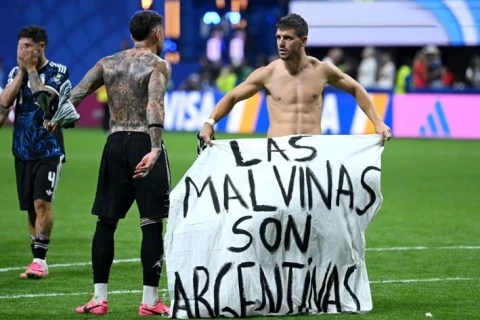 Lionel Scaloni denies knowledge of political banner after Argentina's World Cup semifinal