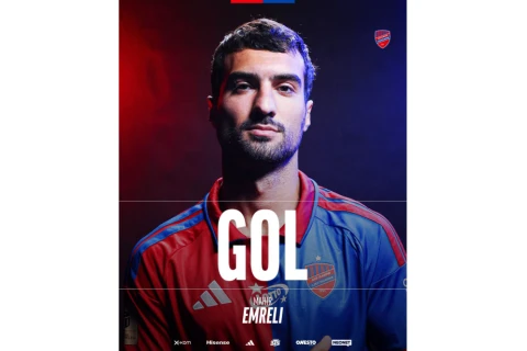 Mahir Emreli fərqləndi, komandası qələbə qazandı