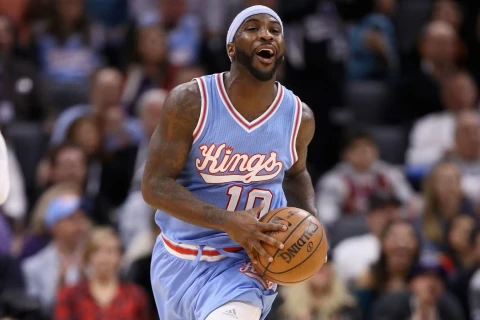 Keçmiş NBA oyunçusu araq oğurladığına görə həbs olunub