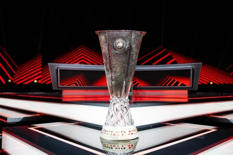 “Benfika” və “Beşiktaş” Avropa Liqasında mübarizəyə başlayır