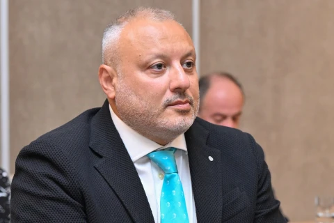 Elxan Səmədov yenidən PFL prezidenti seçildi - YENİLƏNİB + FOTO